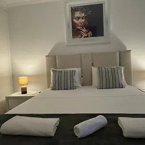 Aeroporto Apartment Lisbon