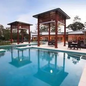 Senses Lodge